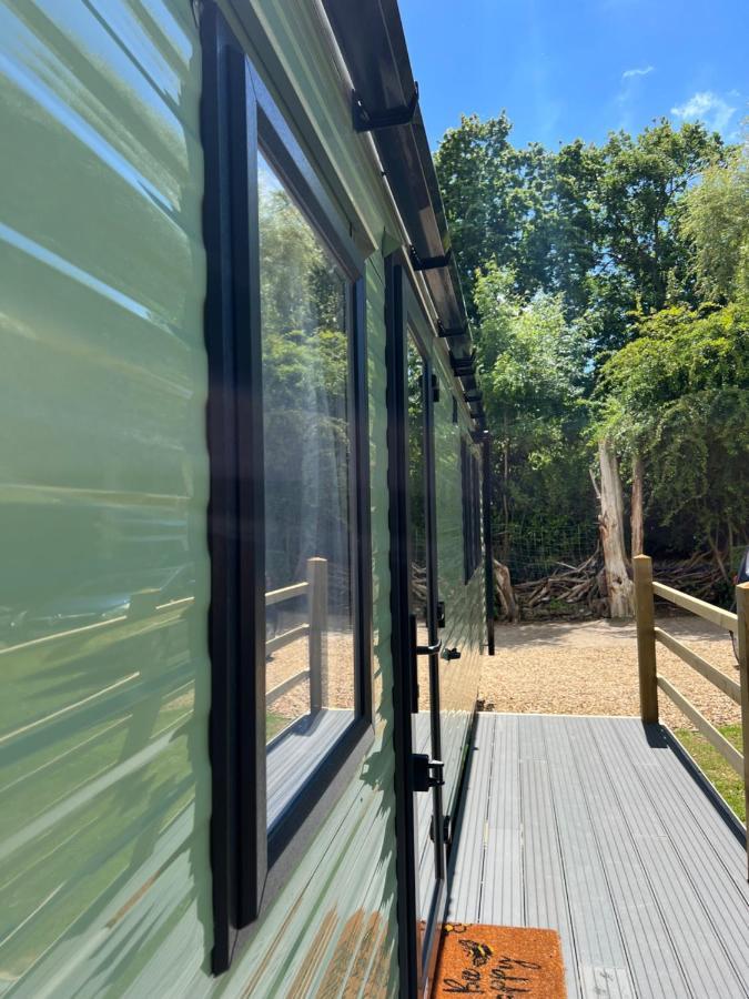 Sunnycott Caravan Park Villa Cowes  Exterior photo
